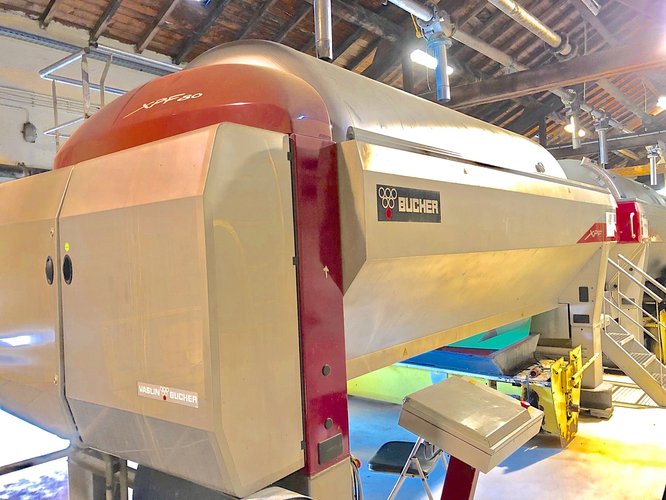 80 hectos pressoir cage fermée double porte pneumatique avec compresseur
