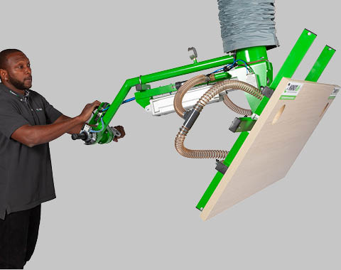 Manipulateur de panneaux en bois